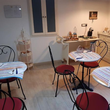 B&B Adriana Paola Buitenkant foto