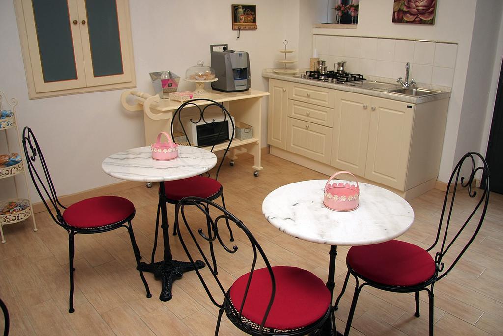 B&B Adriana Paola Buitenkant foto